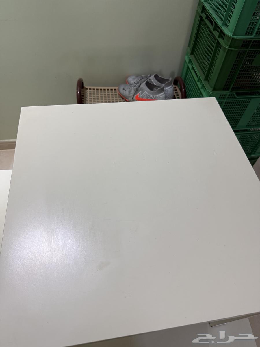 Ikea table number 264482973180930114