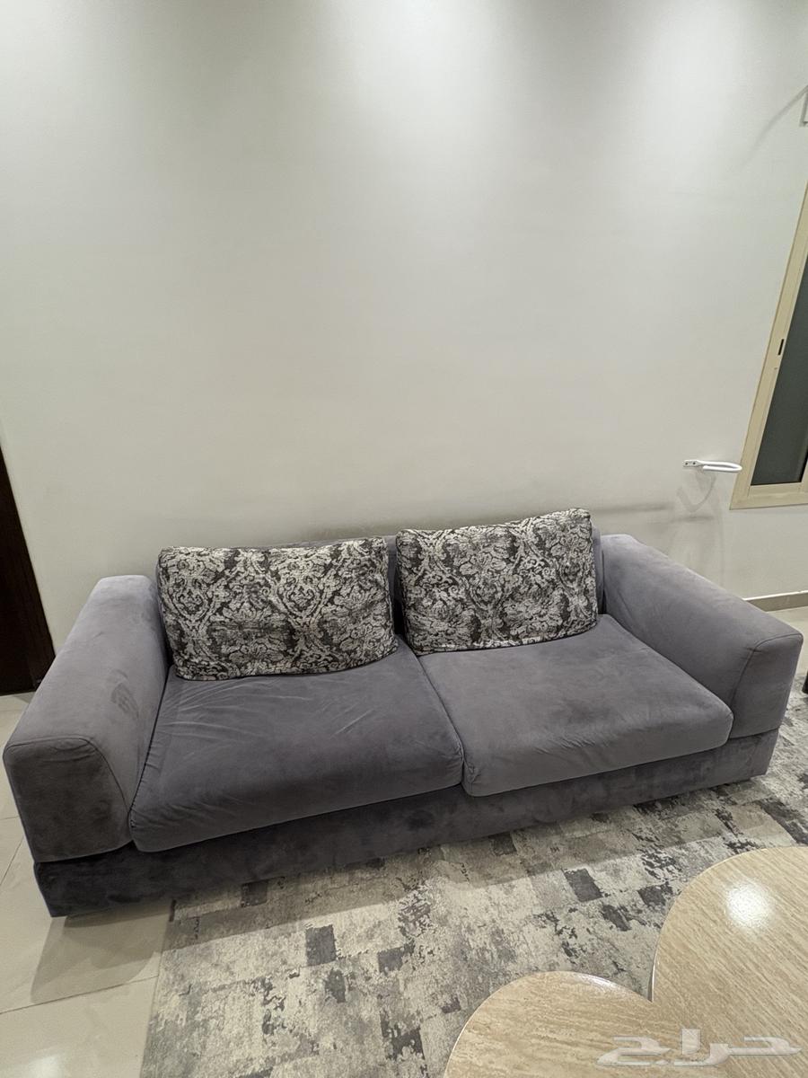 Two long sofas and two single sofas64485570717569114