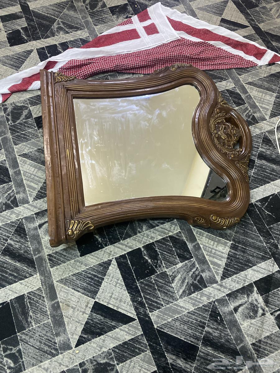 مرايه كبيره تصلح ل صاله و ل مكان كبير64482336567169111