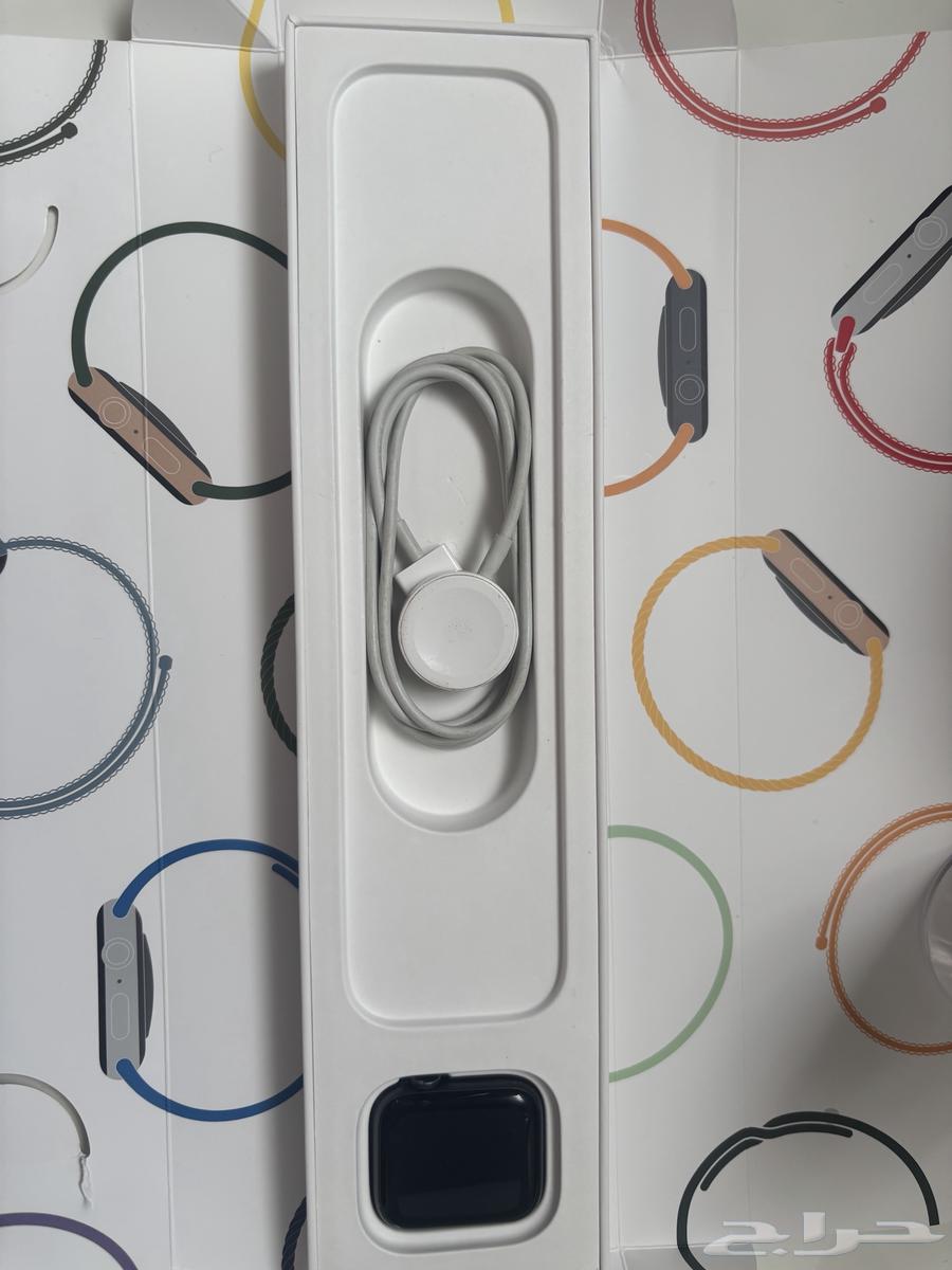 ساعة ابل SE الجيل الاول64482145698051111