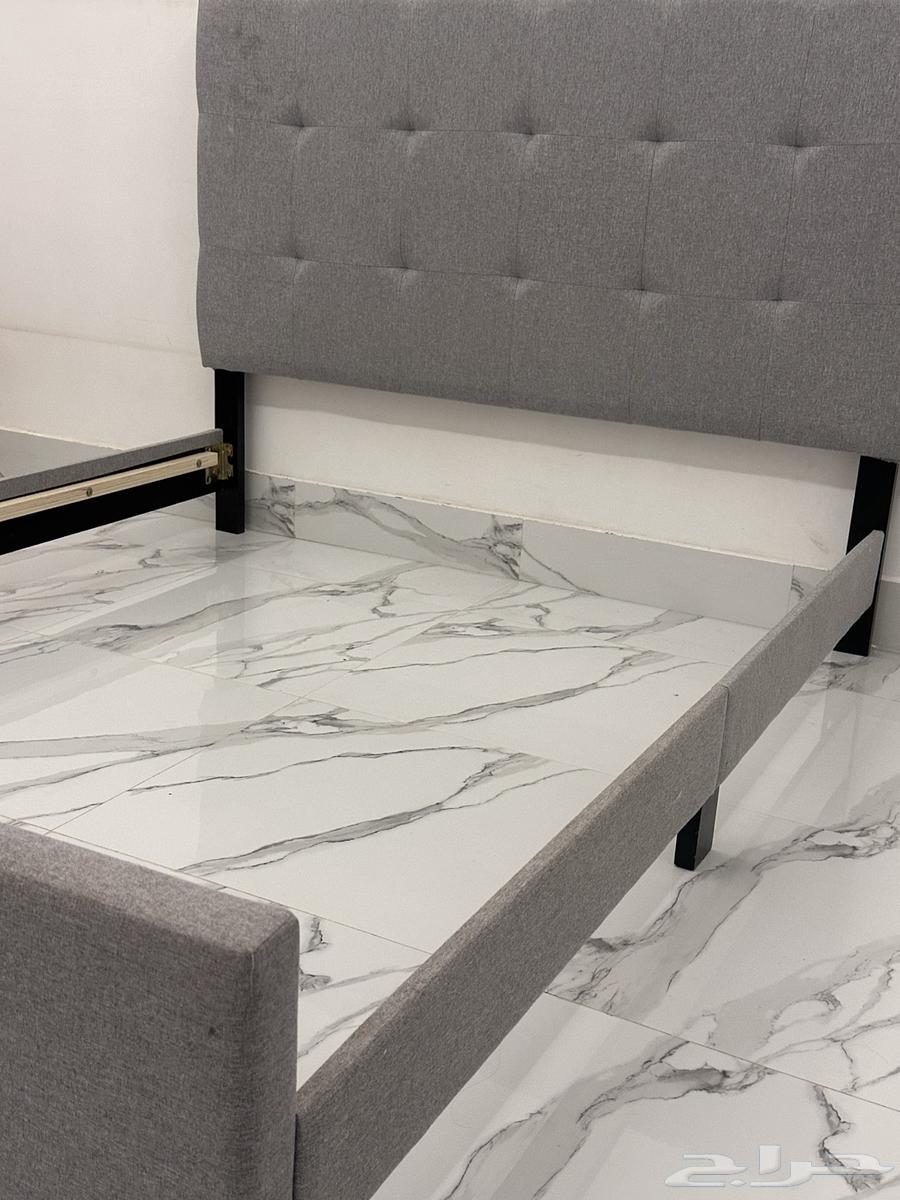 Gray Bed Frame with Elegant Design64482458099074111