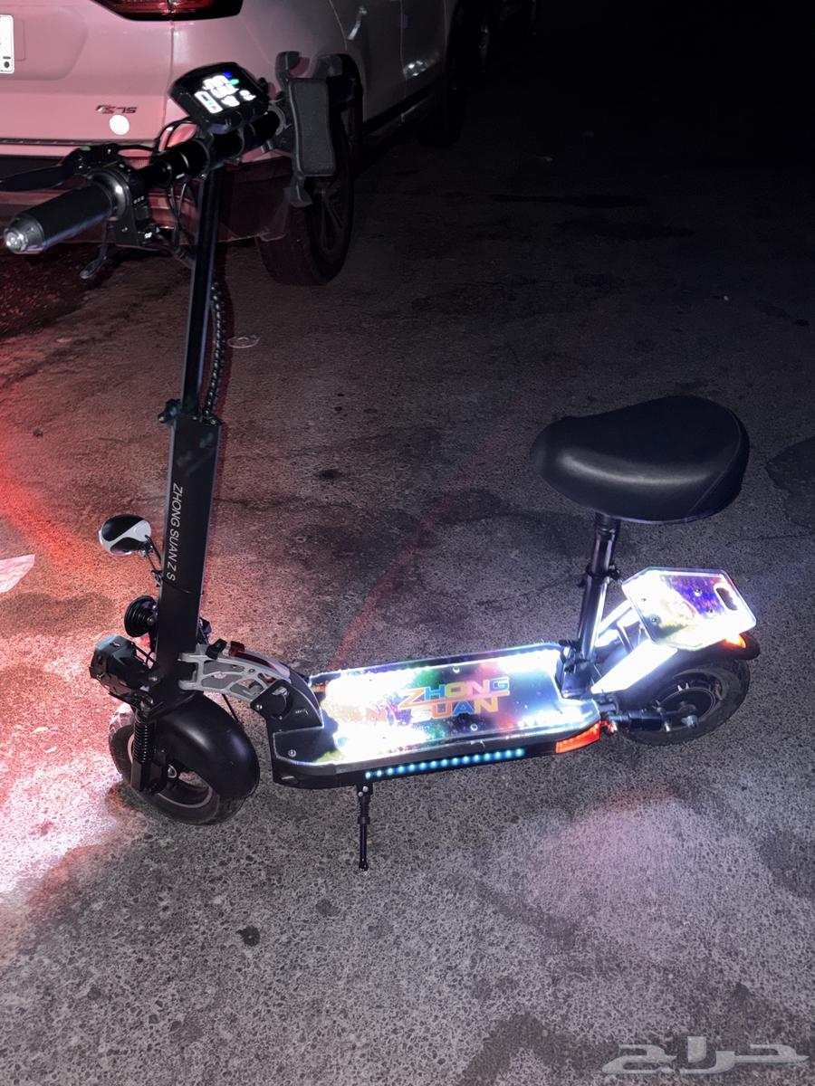 سكوتر كهربائي كبير64479729341442112