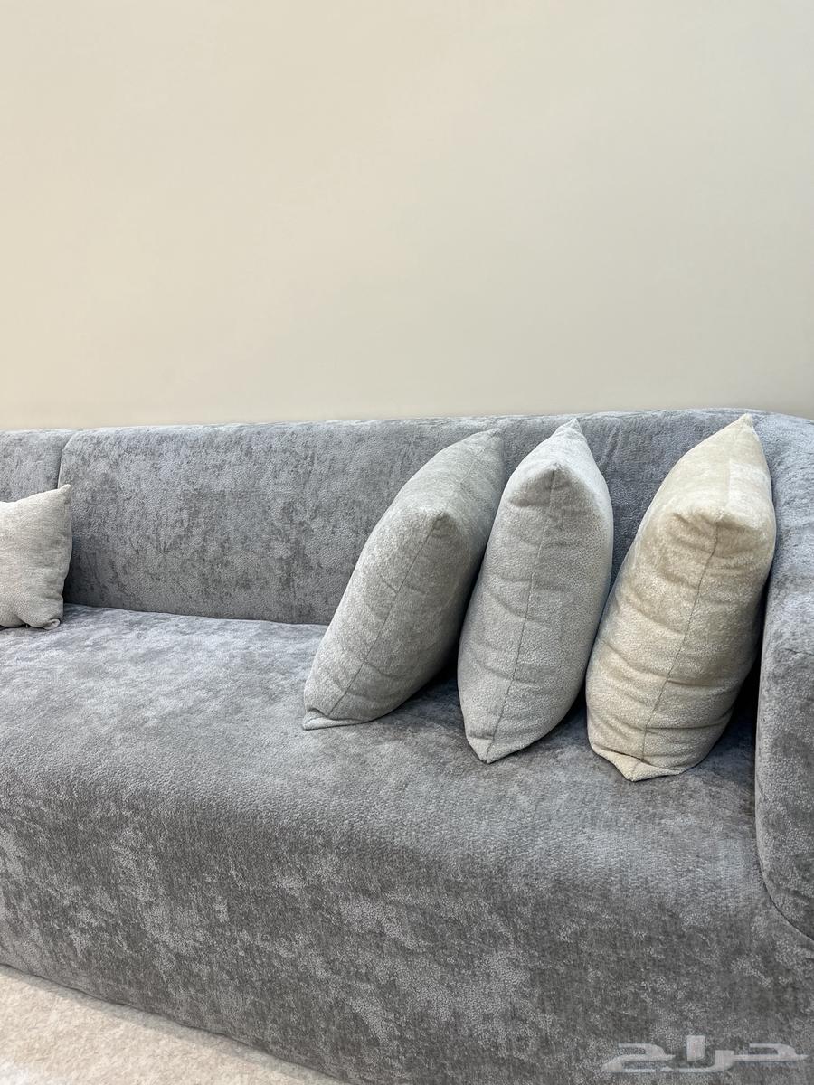 Sofa for sale in like-new condition, very clean64486150369921114