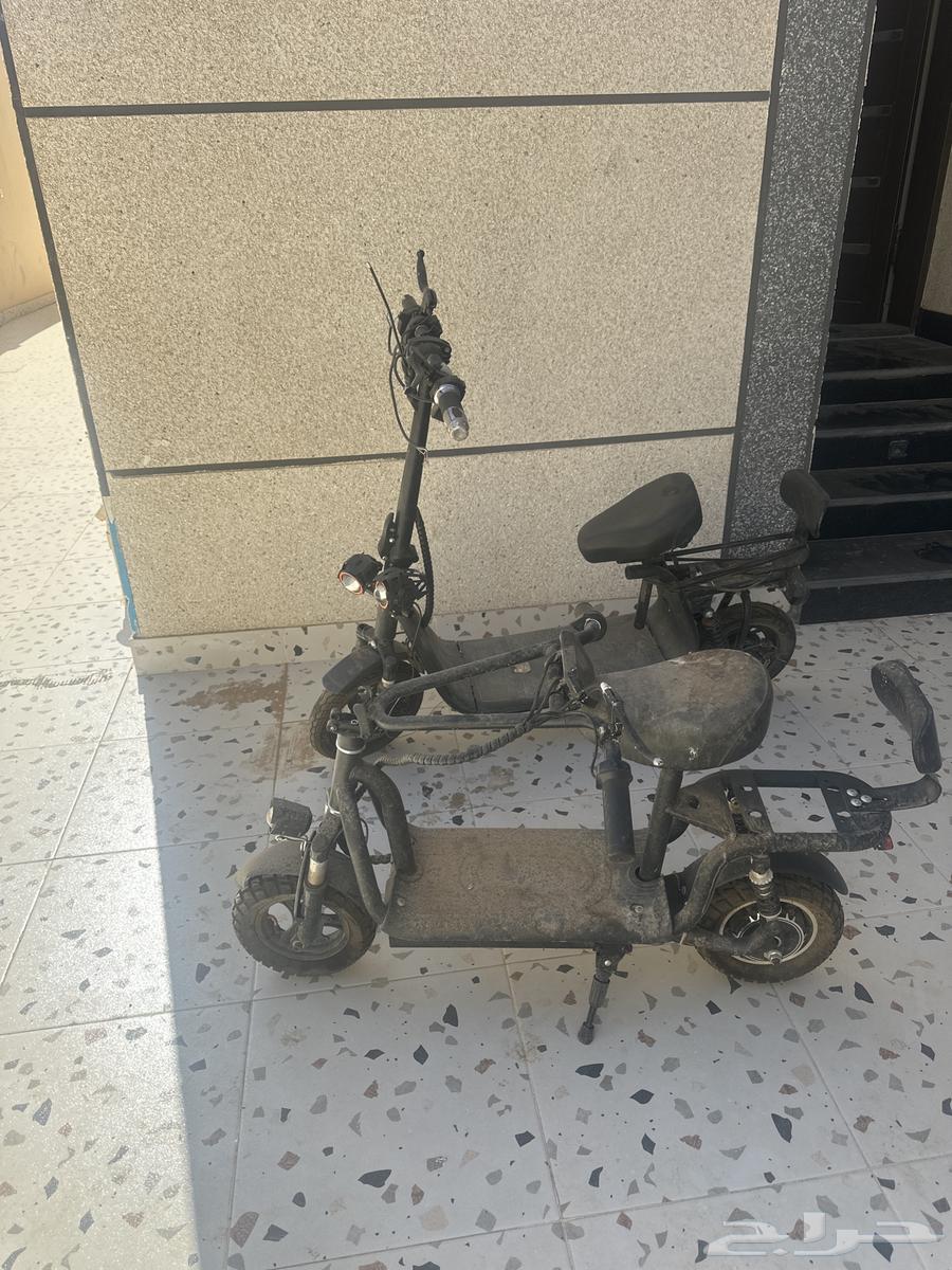 2 scooters64480358946945111