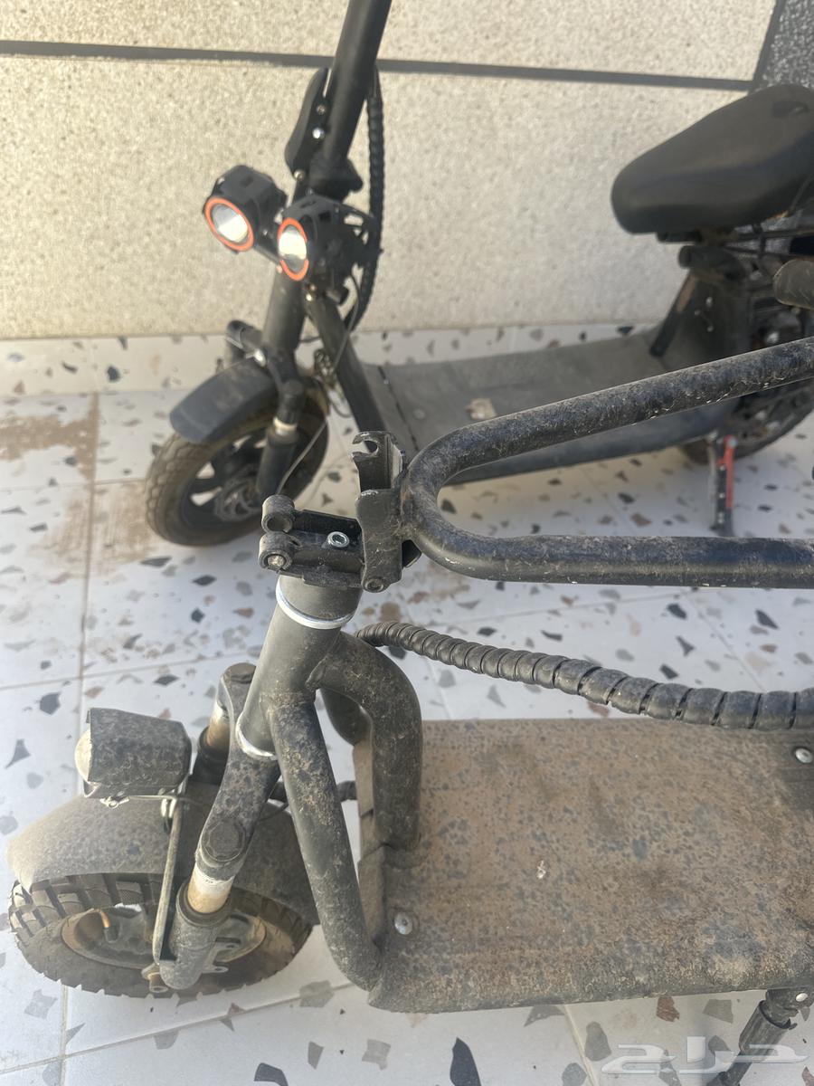 2 scooters64480358946945112