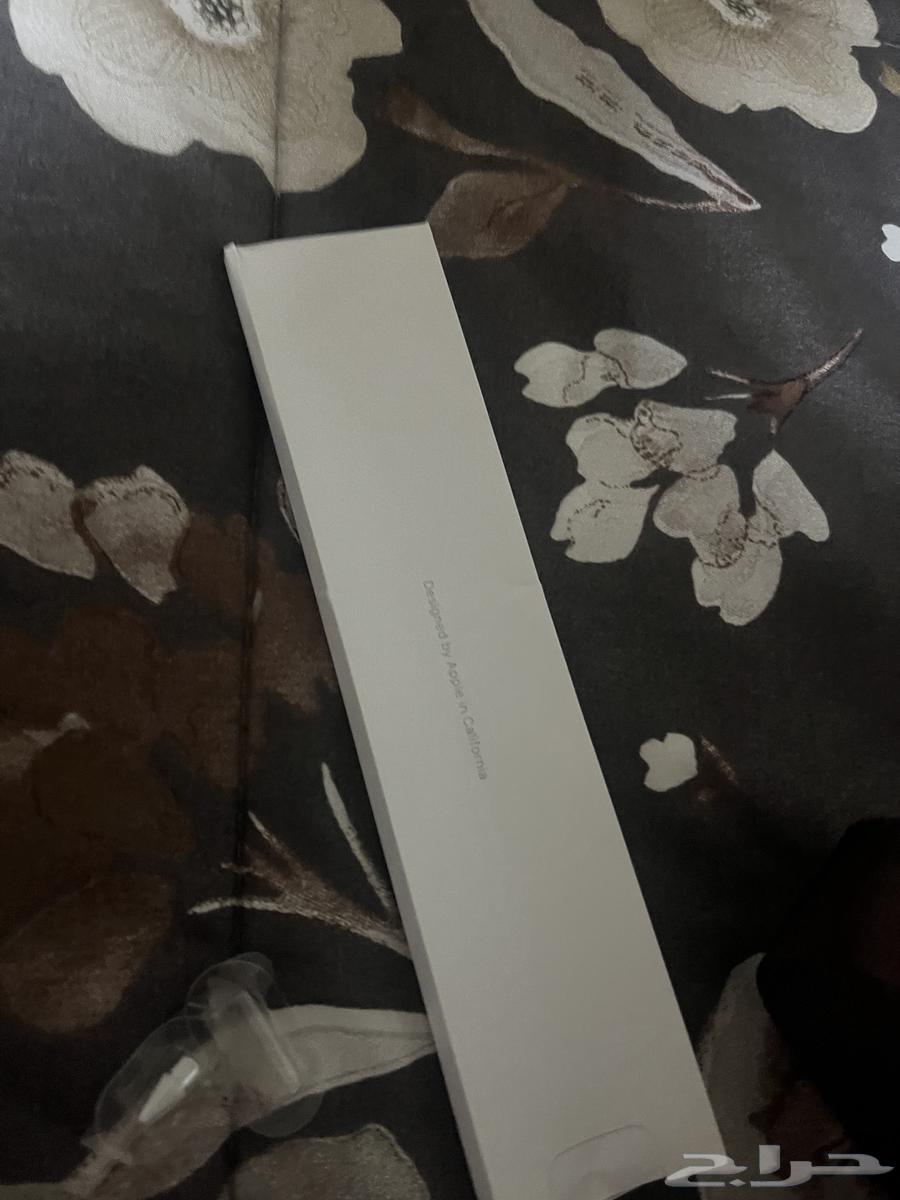 Original Apple iPad Pen bought from Jarir for 600, used once64484307721731113