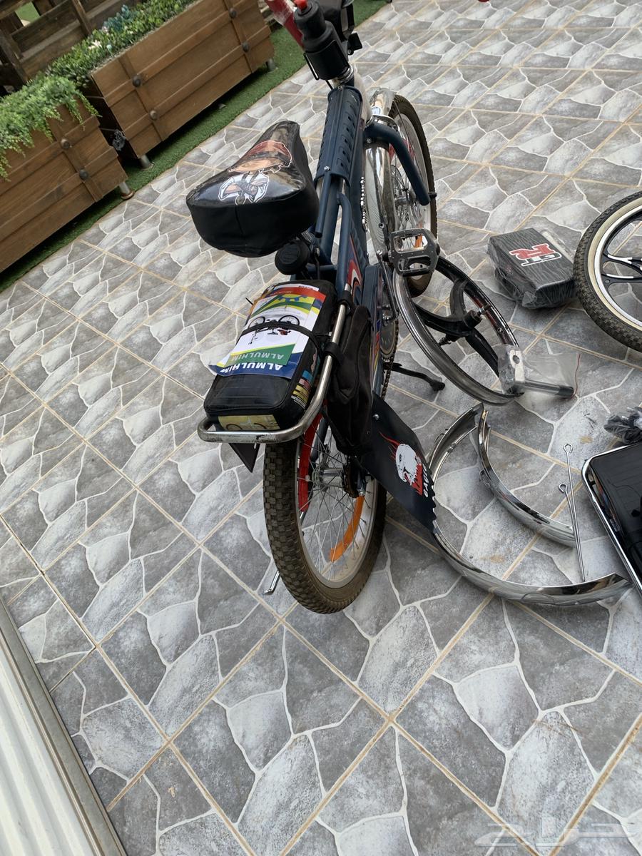 سيكل رامبو الون ازرق مطفي عليه مرتبه طبع اصفر64483715852546111