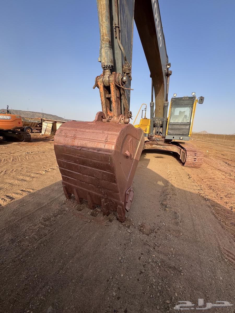 بوكلين 2014 فلفو للايجار الشهري او السنوي64655308417922112