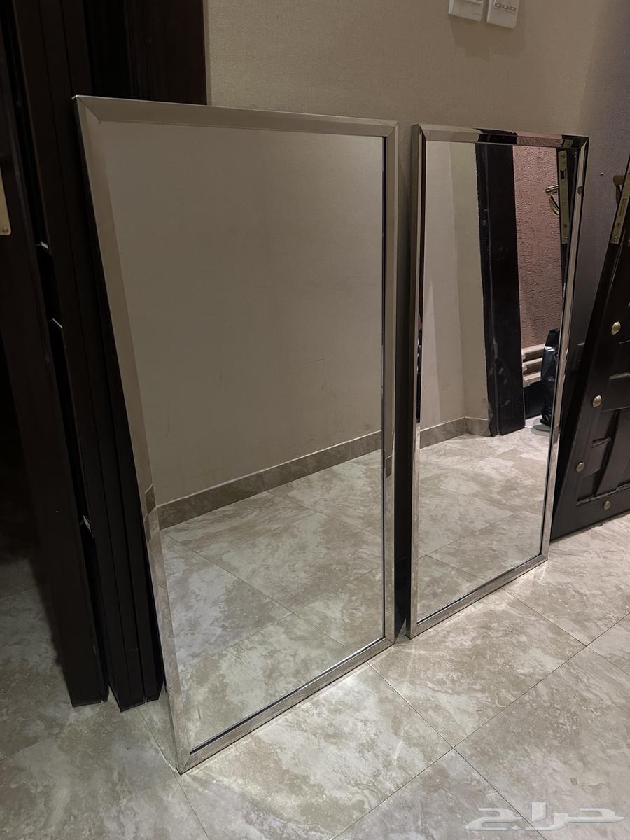 مرايا طويله العدد 2 مقاس 120 60 شبه جديده64484005880449110