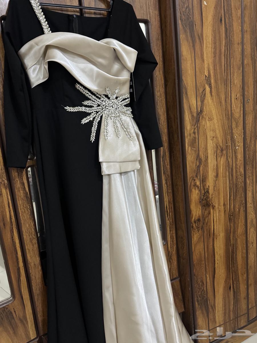 فستان للبيع جديد64482023289218110