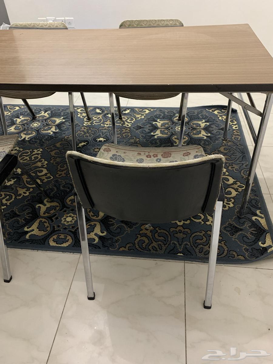 Table with 4 chairs. Single bed 120 cm with mattress and drawers64480963730177114