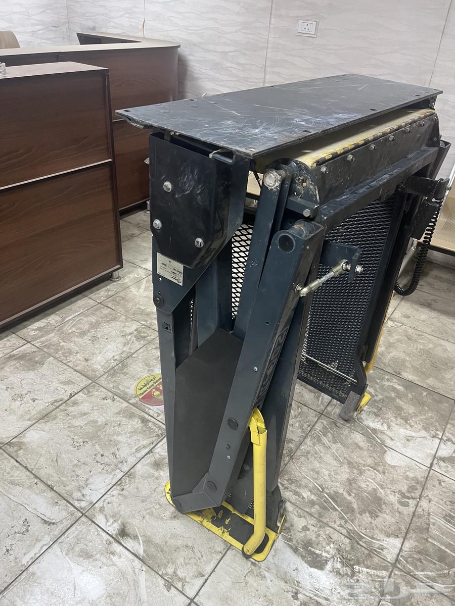 كرسي سيارة متحرك ذوي الاحتياجات الخاصة64484745486467111