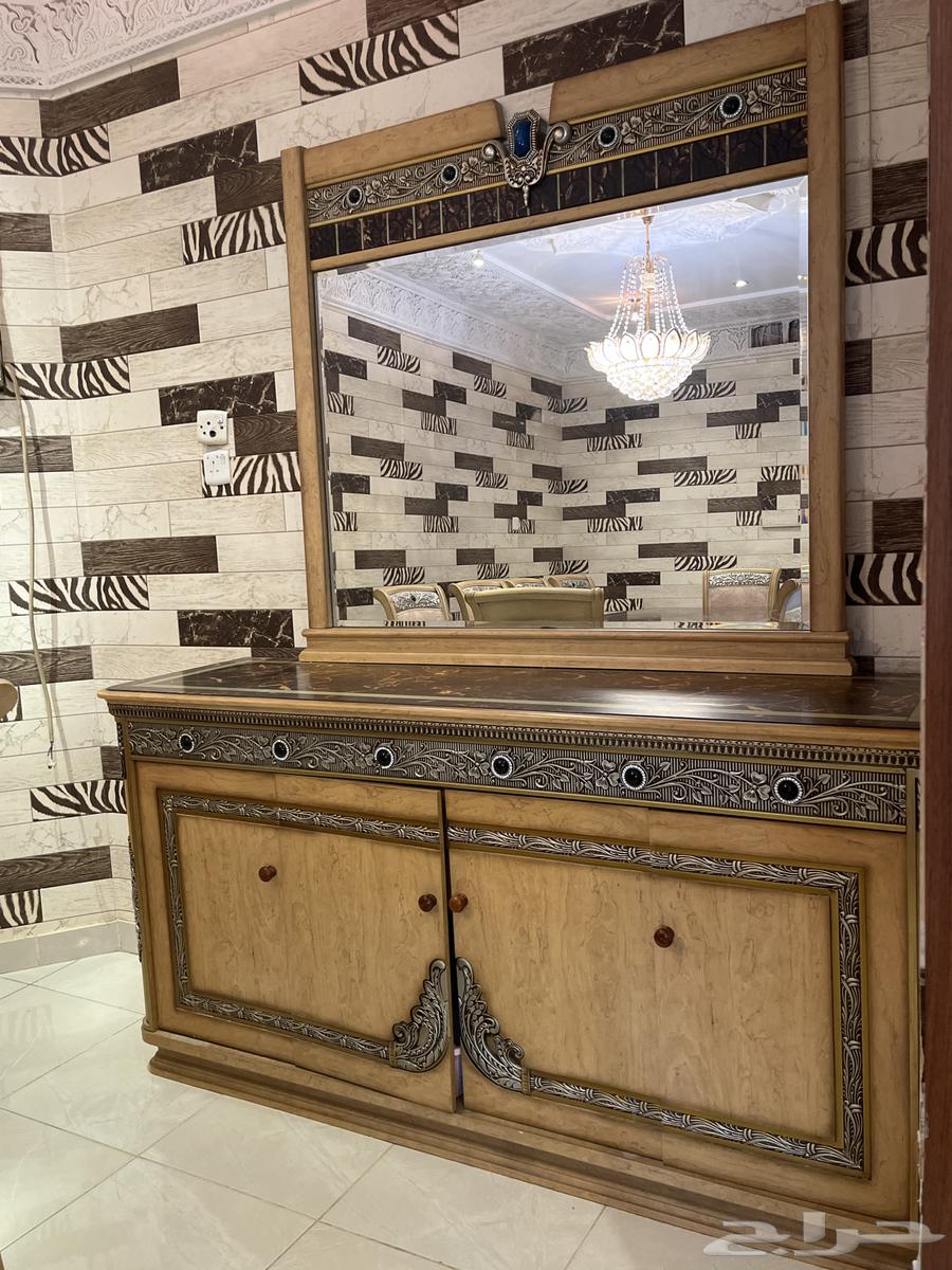 Dining table64480868000898110