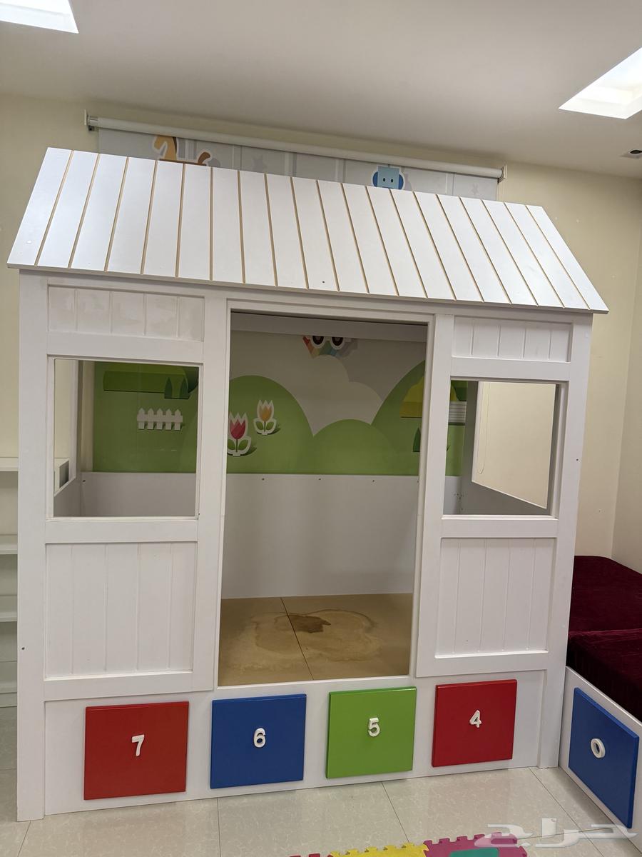 سرير شكل بيت بخشب قوي مع كنب حرف ال بنفس التصميم64483137000322110