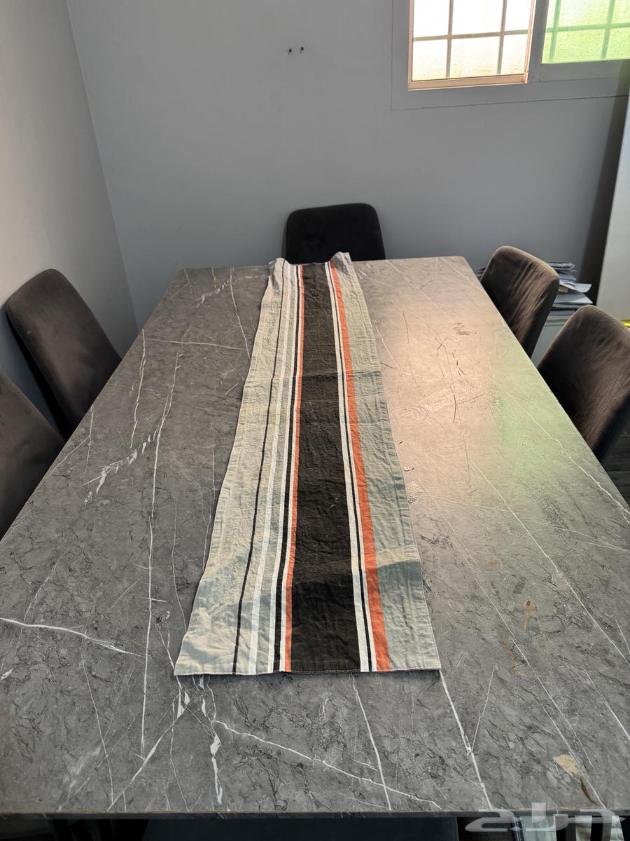 ترابيزه سفره 8 كراسي ب300 ريال وقابل للتفاوض سرعه البيع64480482716162110