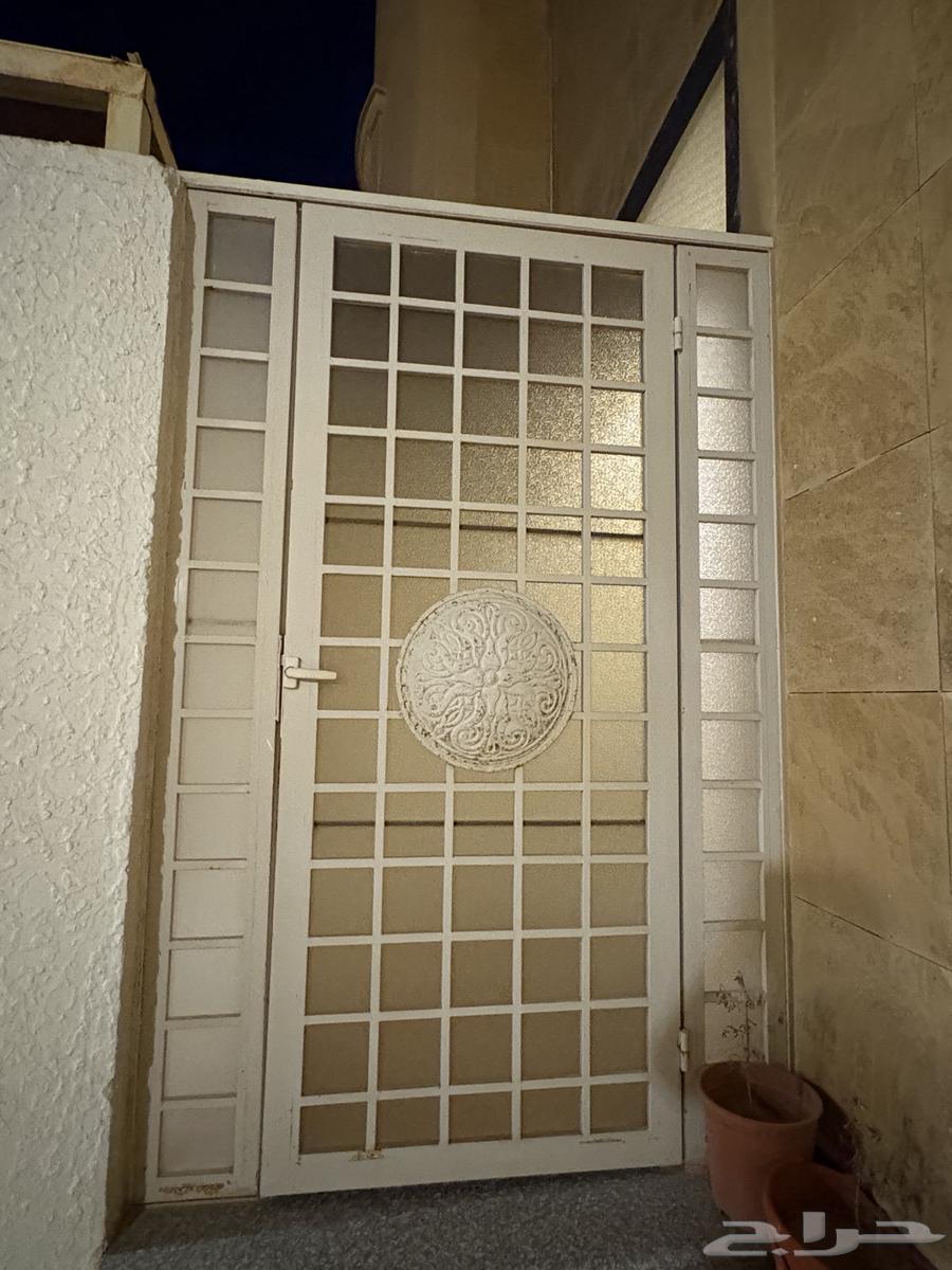 للبيع فرن و طاولة طعام64480675238275114