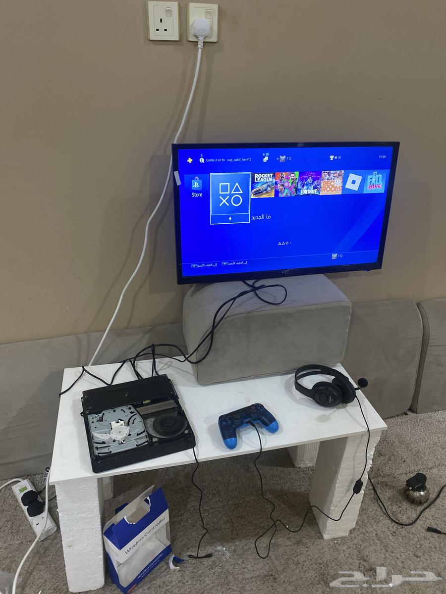 سوني 4 وشاشه مستعمل شغال 100 وعليه ضمان64484703593218110