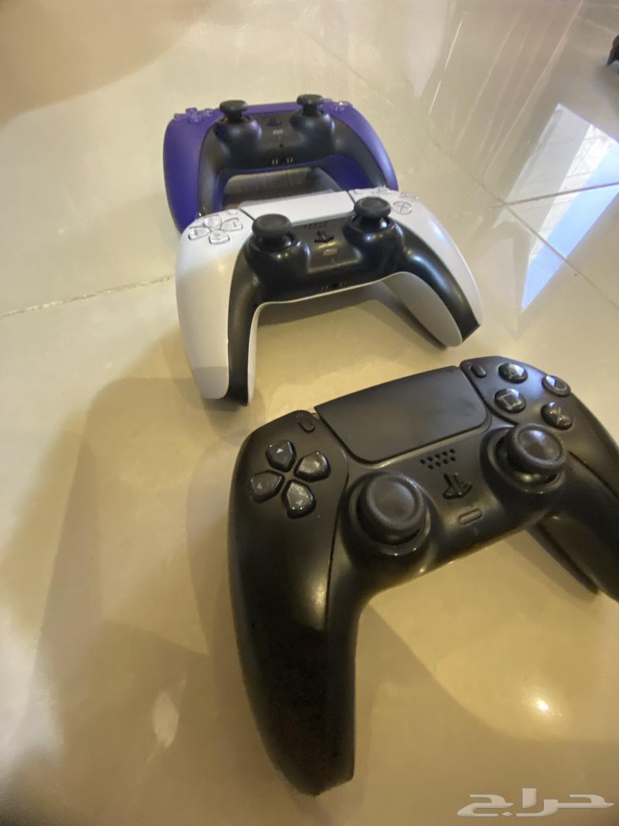 All Sony 4 and 5 controllers are clean and come with a warranty64481319105538111
