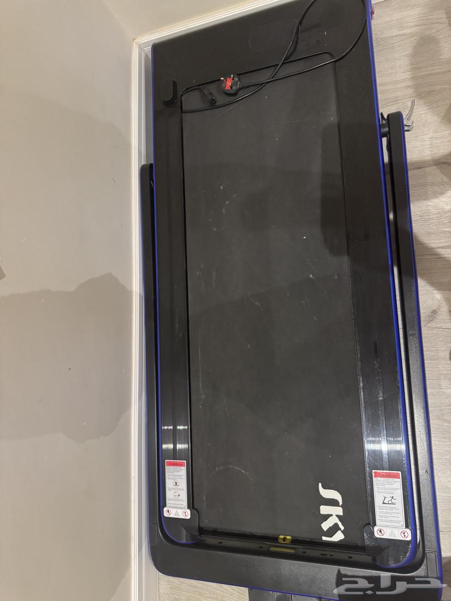 Portable and easy-to-move treadmill64482336558850110