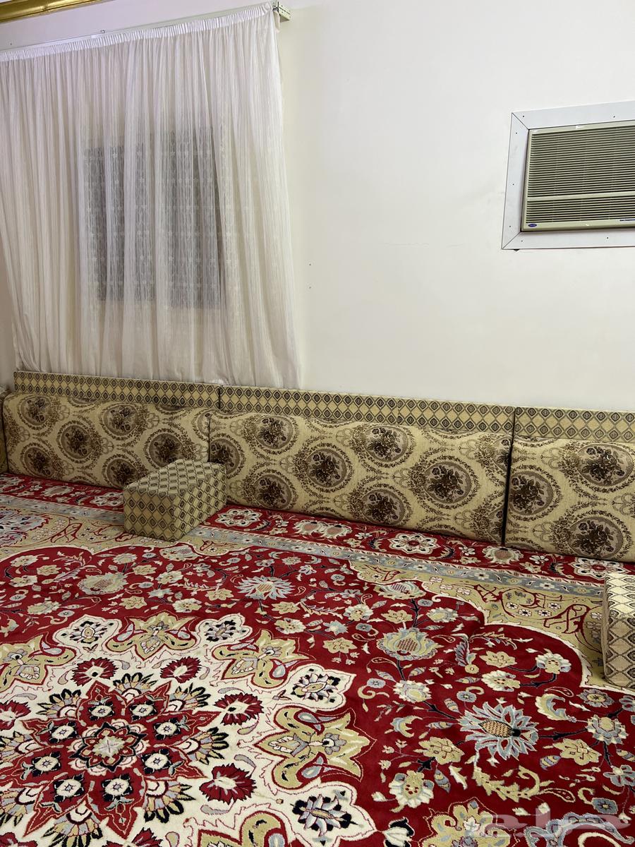 المساند للبيع بدون فرش مع أربعه تكايات ع السوم64479479858946111