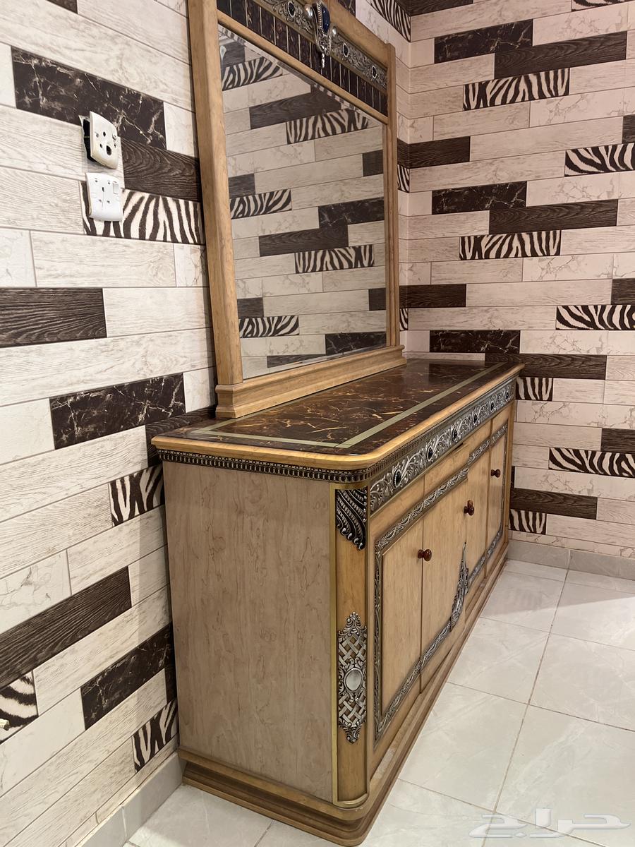 Dining table64480868000898111