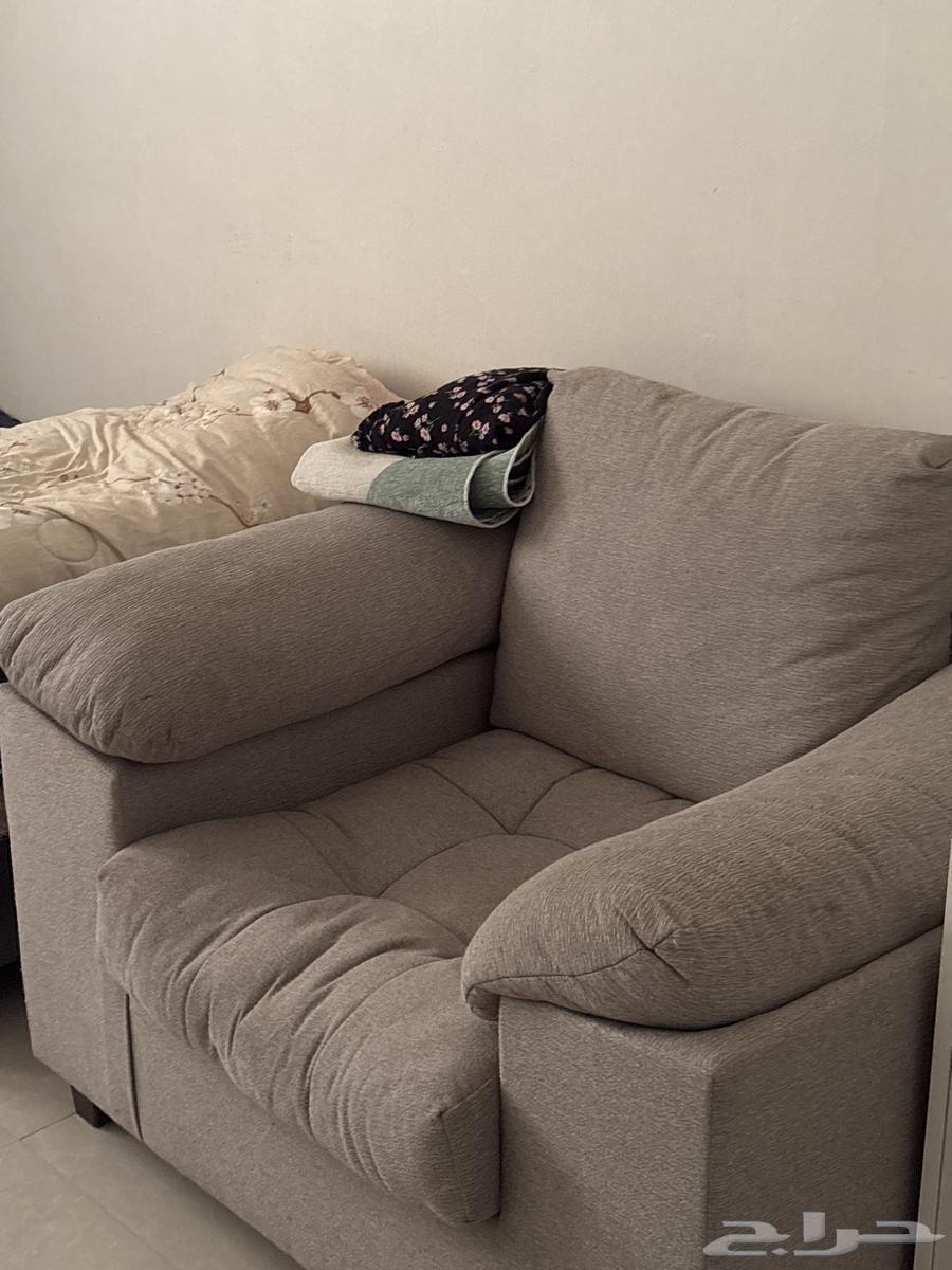 كنب بيت مستعمل الون رصاصي ثلاث قطع واحد فرد64480551696642112