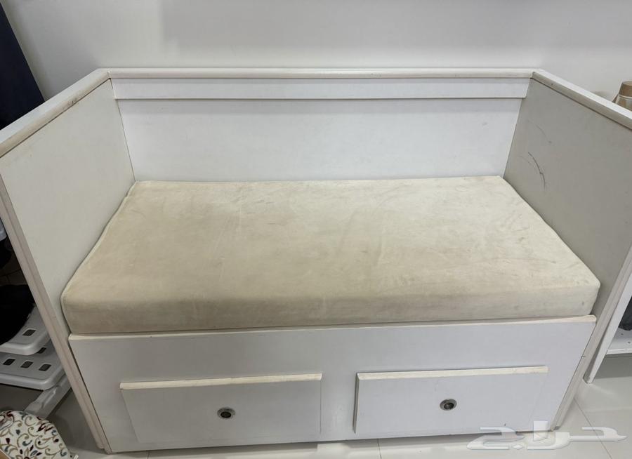 كنبة صغيره64483355780867110