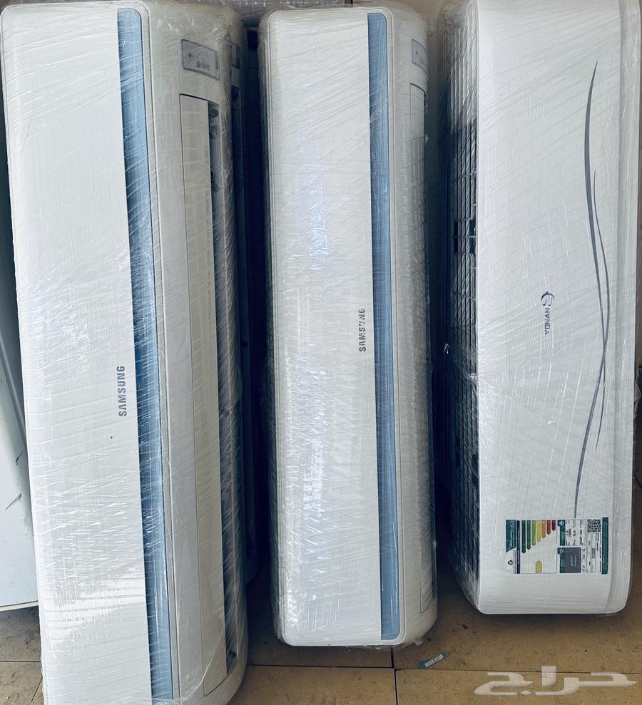 Clean used split window air conditioner with installation connection64483757315585110