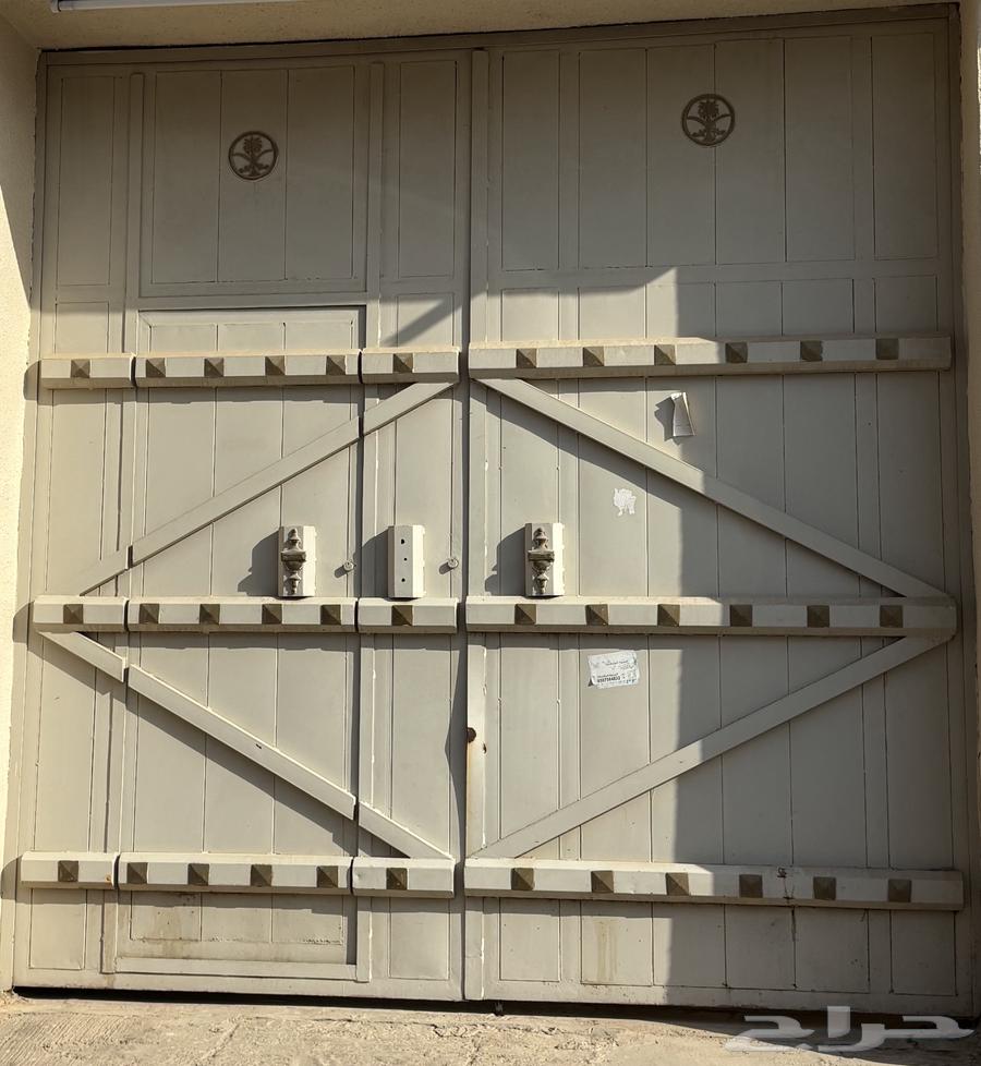 باب للبيع64482579629057111