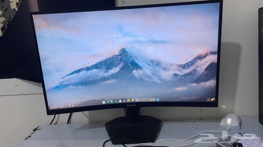 Almost new PC with working warranty and accessories64484403036545114