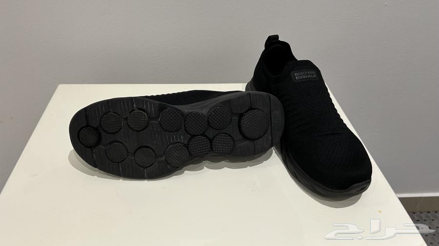 حذاء سكيتشترز شبه الجديد64485667913090114