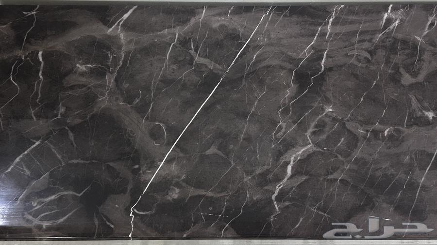 طاولة للتلفزيون64479806973058111