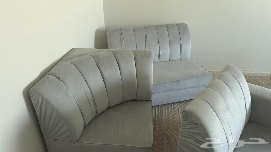 Clean condition sofa64481250636418112