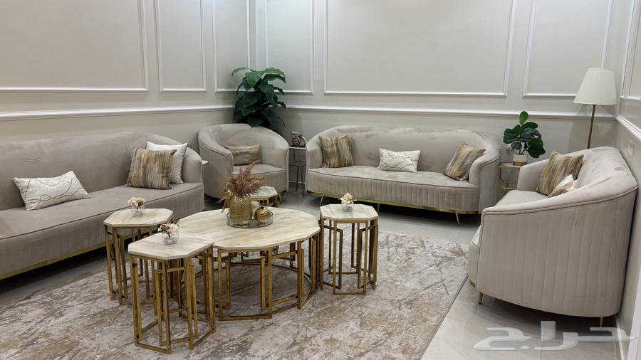 Sofa with tables for sale64483674175362112