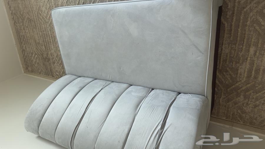 Clean condition sofa64481250636418114