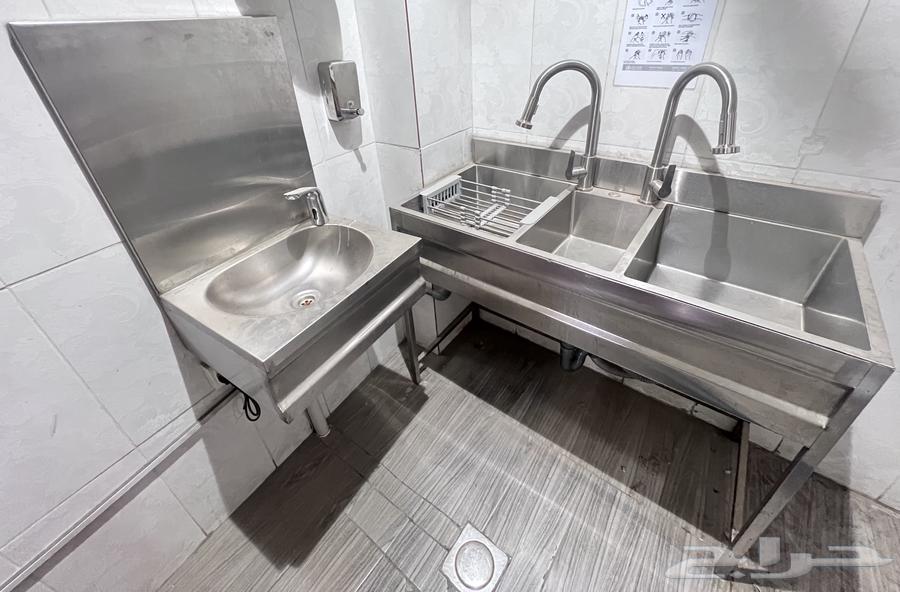 للبيع اغراض تجهيز محل كامل كافيه او مطعم64485944424833110