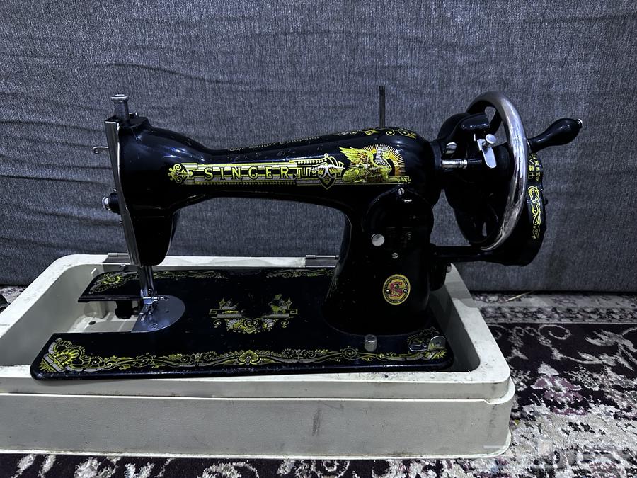 مكينة خياطة عمرها 15 سنة64479466107523111