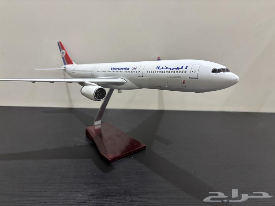 مجسم طائرة الخطوط اليمنية A33064483487213059111