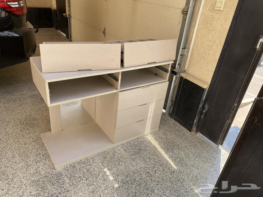 طاولة تسريحة نظيفه بيج رمادي64481141836545111