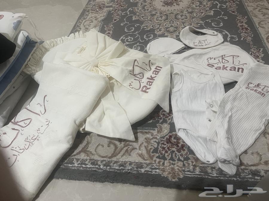 للبيع طقمين مواليد وتلبيست سرير جديده64479915177731110