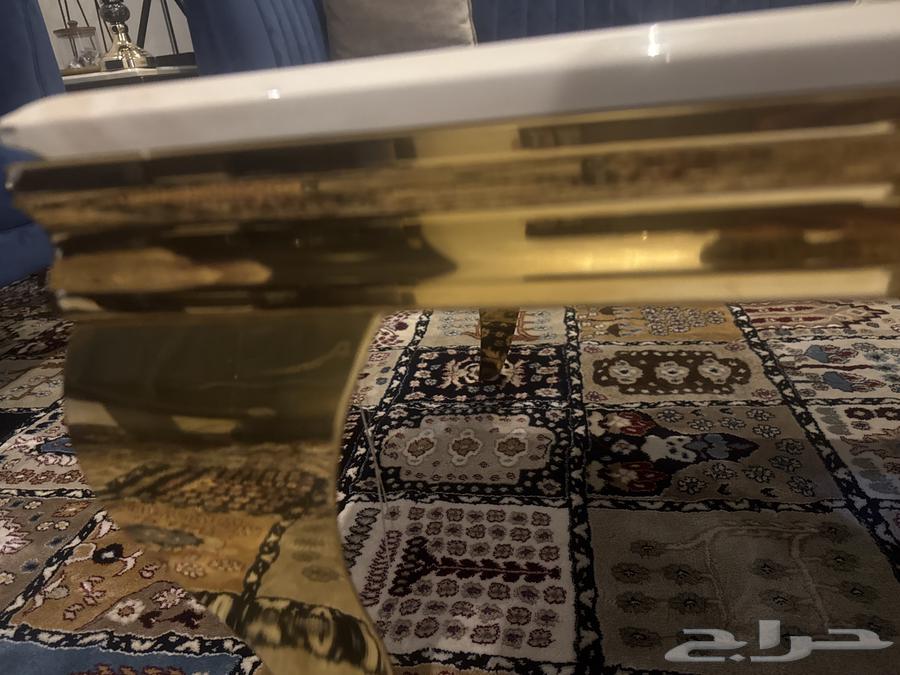 طاوله للبيع64482295374081112