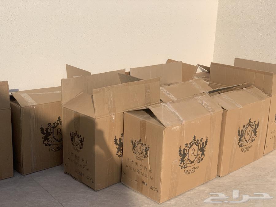 كراتين للبيع تسع حبات تسع حبات بخمسين الحبة الواحدة بخمسة64482905451907110