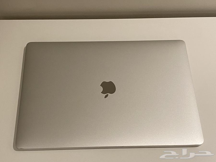 لابتوب ماك بوك برو (2018) استخدام نظيف وشبه جديد64479466068738110