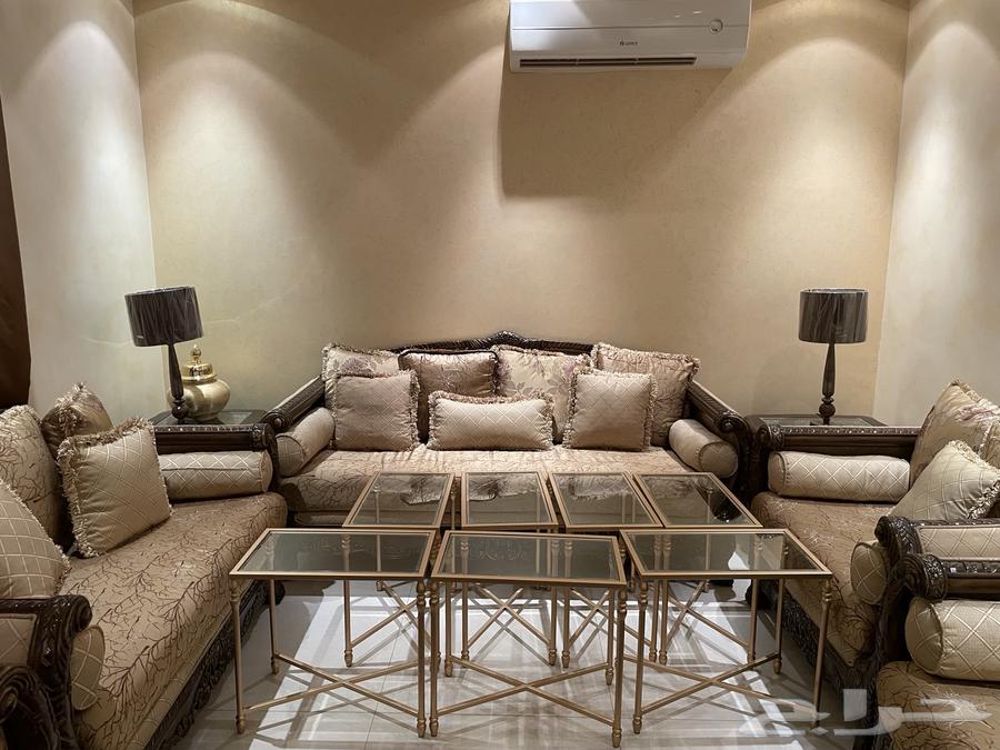 Classic sofa64479217655683112