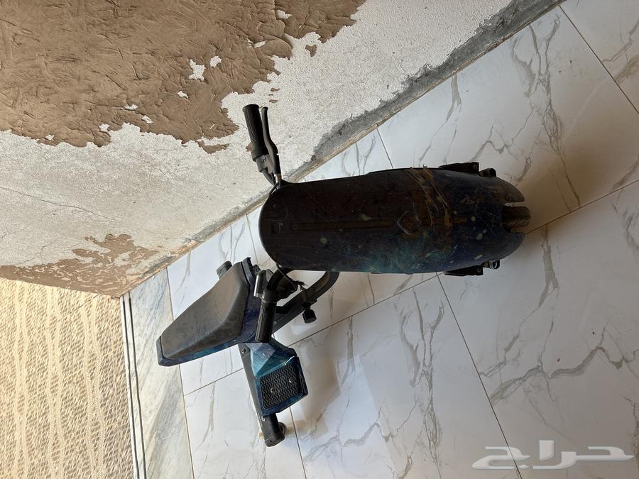 A new scooter, nothing in it64482973195649110