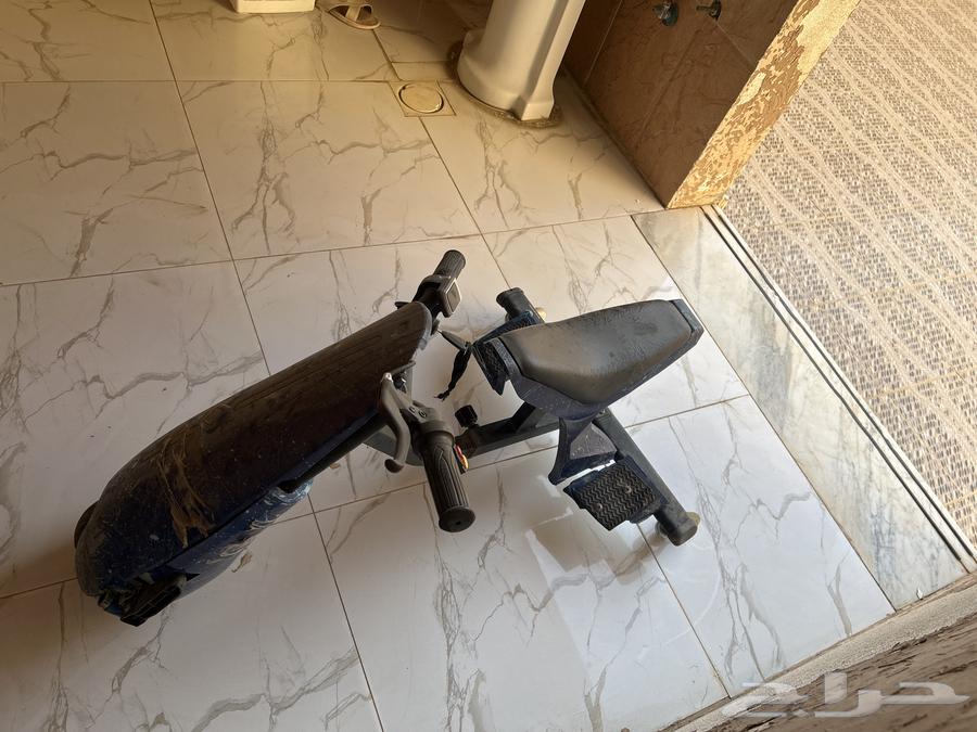 A new scooter, nothing in it64482973195649113