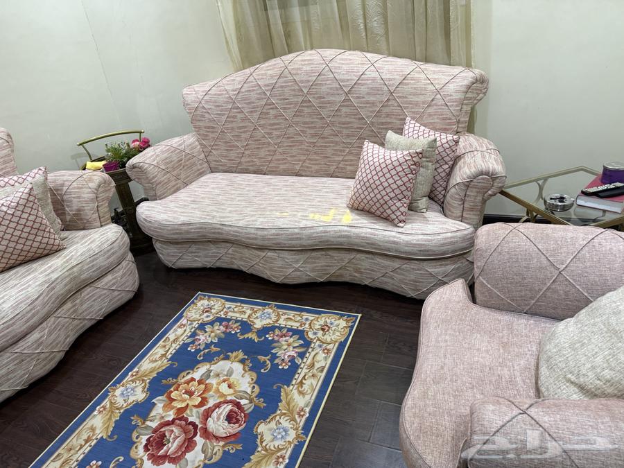 كنب للبيع طقمين الاول 5قطع والثاني 3 قطع شبه جديد64480647664385112