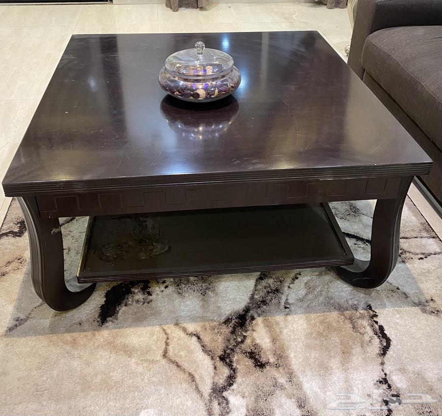 Luxurious and almost new square table one meter by one meter64479037120131110