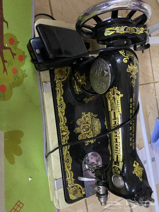 غساله توشيبا ومكينه خياطة وعكاز للبيع64481982907139111