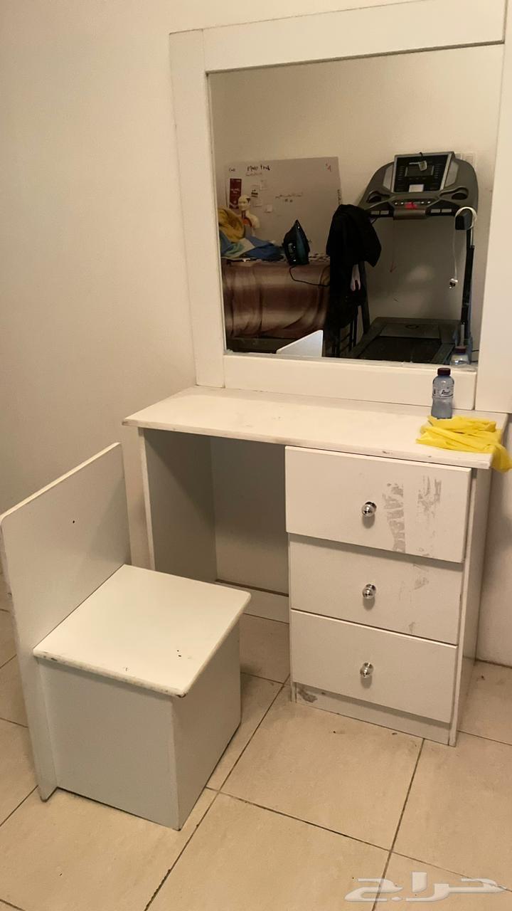 سرير وتسريحة للبيع ب16064481418569218110